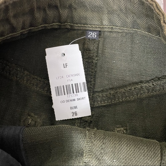 Carmar Olive Denim Skirt Size 26 - Picture 7 of 12